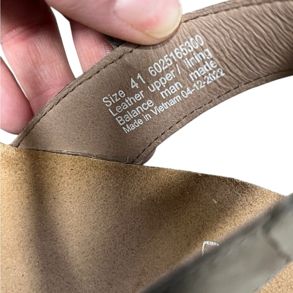 Dansko Rowan taupe nubuck leather closed toe comfort sandals - Picture 9 of 10